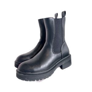 Primadonna Black Leather Chelsea Boots